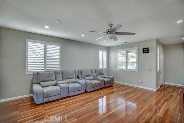 Detail Gallery Image 8 of 52 For 6713 Leanne, Corona,  CA 91752 - 4 Beds | 2/1 Baths