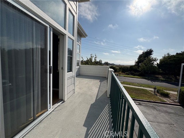 Detail Gallery Image 22 of 23 For 549 Shoal Cir, Redwood City,  CA 94065 - 1 Beds | 2 Baths