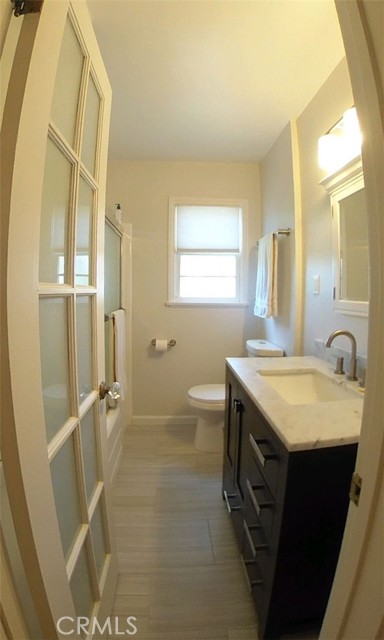 Detail Gallery Image 8 of 9 For 4131 Perlita Ave #B,  Los Angeles,  CA 90039 - 2 Beds | 1 Baths