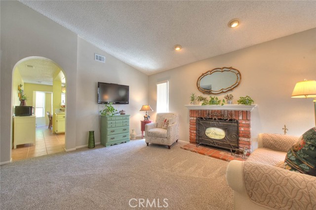 Detail Gallery Image 7 of 49 For 12437 Goldstone, Victorville,  CA 92392 - 3 Beds | 2 Baths