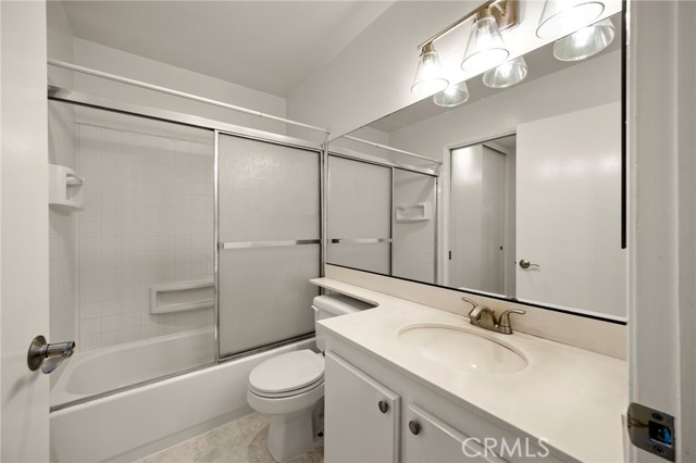 Detail Gallery Image 13 of 25 For 7150 Carlson Cir #21,  Canoga Park,  CA 91303 - 2 Beds | 1/1 Baths