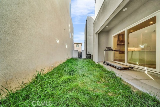 27216 Coyote Bush Court, Valencia CA: https://media.crmls.org/medias/f28b37ad-bd6d-4b97-a788-a8e3734284fb.jpg