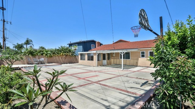 17475 Santa Lucia Street, Fountain Valley CA: https://media.crmls.org/medias/f28cedf1-2b53-4fe6-8f9d-abbb0fd771db.jpg