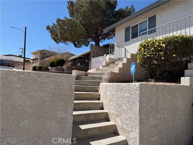 Detail Gallery Image 5 of 70 For 800 S 1st, Barstow,  CA 92311 - 4 Beds | 3 Baths