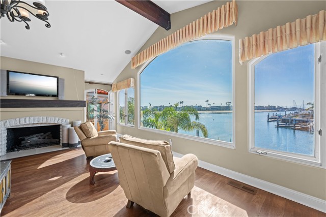 Detail Gallery Image 47 of 75 For 221 Rivo Alto Canal, Long Beach,  CA 90803 - 4 Beds | 5 Baths