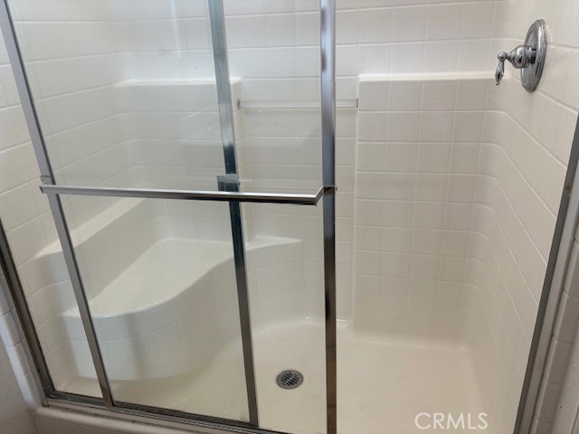 https://media.crmls.org/medias/f28d9cdf-d444-4ae6-b7ab-2f3a8b9083a6.jpg?preset=X-Large
