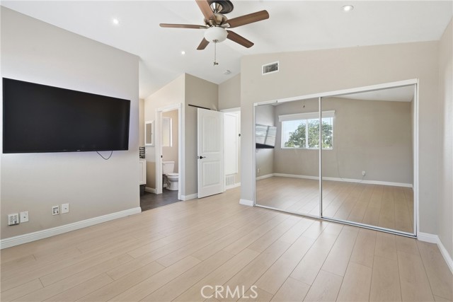 Detail Gallery Image 15 of 28 For 10105 S Main St, Los Angeles,  CA 90003 - 3 Beds | 2/1 Baths