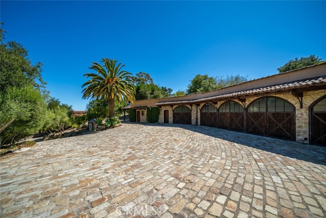 1155 Carpenter Canyon Road, Arroyo Grande CA: https://media.crmls.org/medias/f28e5072-3fcf-4cca-9eba-f9fc478f8fe7.jpg