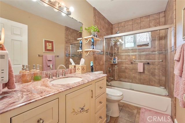 Detail Gallery Image 13 of 24 For 125 Monterey St, Madera,  CA 93637 - 3 Beds | 2 Baths