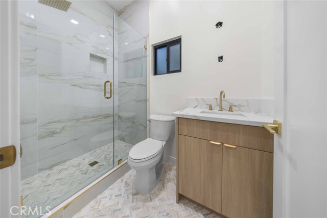 Detail Gallery Image 9 of 17 For 1324 Winchester Ave a,  Glendale,  CA 91201 - 2 Beds | 2 Baths