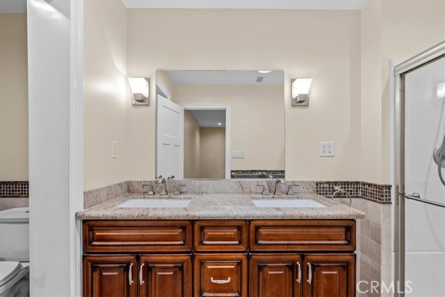 Detail Gallery Image 19 of 31 For 8471 Bedford Motor, Corona,  CA 92883 - 4 Beds | 4 Baths