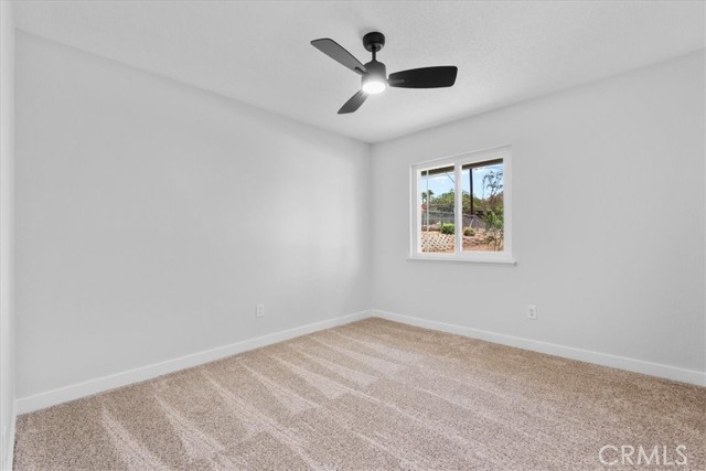 7670 Lakeside Drive, Jurupa Valley CA: https://media.crmls.org/medias/f2905a52-6176-47a7-a583-668aa3b91ffa.jpg