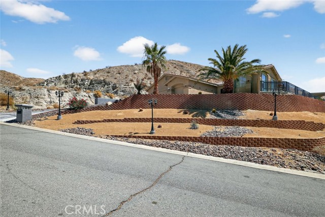 Detail Gallery Image 4 of 30 For 12220 Skyline Dr, Desert Hot Springs,  CA 92240 - 3 Beds | 2 Baths