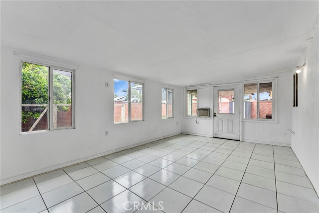 1794 Plaza Serena, Ontario CA: https://media.crmls.org/medias/f290a8fa-4056-42f3-99c9-0d4fbc426d6a.jpg