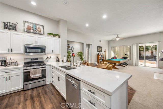 Detail Gallery Image 9 of 40 For 27397 Colt, Corona,  CA 92883 - 4 Beds | 2 Baths