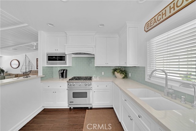Detail Gallery Image 17 of 25 For 2027 Miramar Dr, Newport Beach,  CA 92661 - 2 Beds | 1/1 Baths
