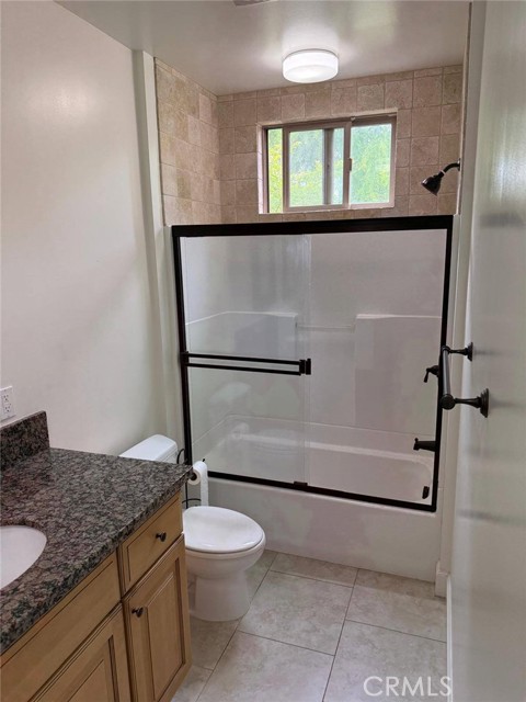 Detail Gallery Image 8 of 12 For 4220 Matilija Ave, Sherman Oaks,  CA 91423 - 3 Beds | 2 Baths