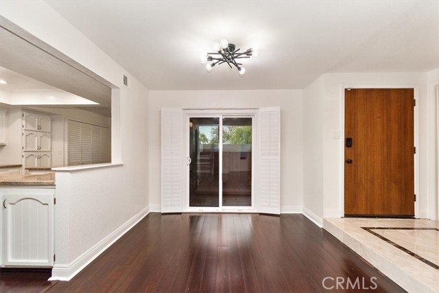 Detail Gallery Image 10 of 26 For 1908 Speyer, Redondo Beach,  CA 90278 - 3 Beds | 2/1 Baths