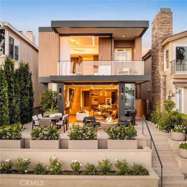 Front Image Thumbnail for CRLG26086095