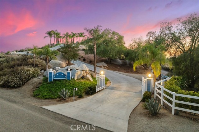 40115 Via Cordova, Temecula CA: https://media.crmls.org/medias/f294917e-a80b-4b58-aad8-4ff7d3dcf0b9.jpg