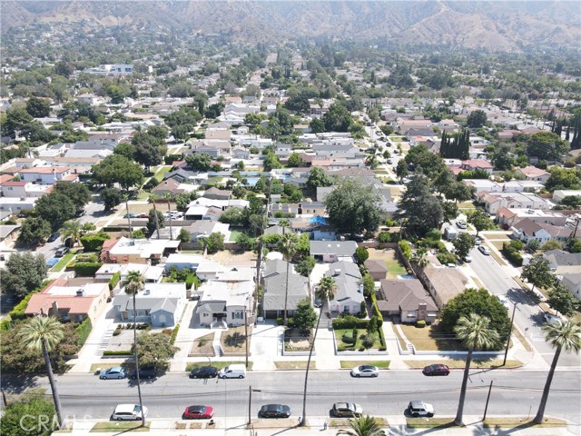 Detail Gallery Image 23 of 25 For 1741 Glenwood Rd, Glendale,  CA 91201 - 3 Beds | 2 Baths