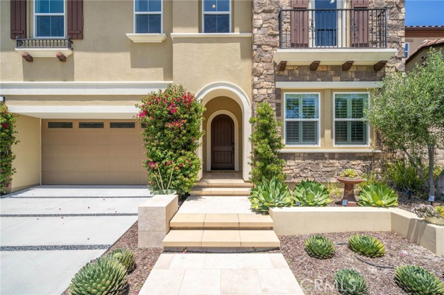 18 Goldenrod, Lake Forest CA: https://media.crmls.org/medias/f2970f07-a2d9-4886-bdac-f85ed4598307.jpg