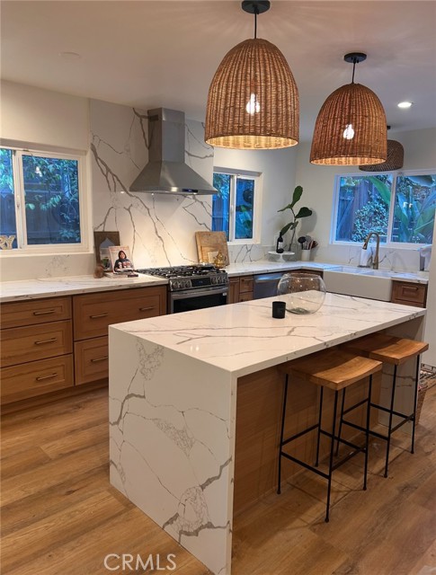 Detail Gallery Image 2 of 28 For 961 Terrace 49, Los Angeles,  CA 90042 - 3 Beds | 2 Baths