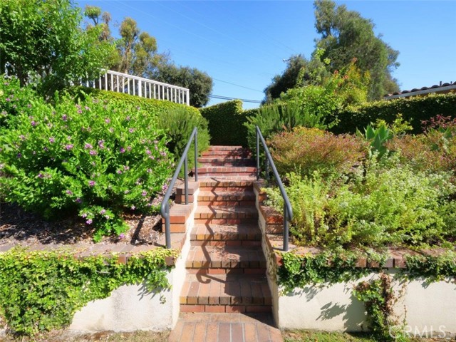 Detail Gallery Image 39 of 46 For 1300 Granvia Altamira, Palos Verdes Estates,  CA 90274 - 4 Beds | 3/2 Baths