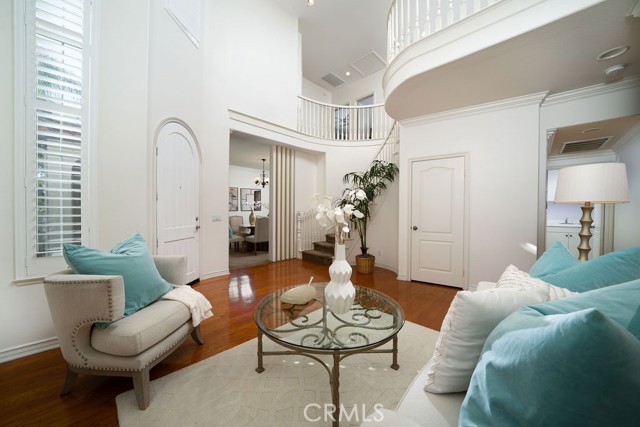 26 Upland, Irvine CA: https://media.crmls.org/medias/f297cd6f-4bfd-4851-954d-c4305fb5cc95.jpg