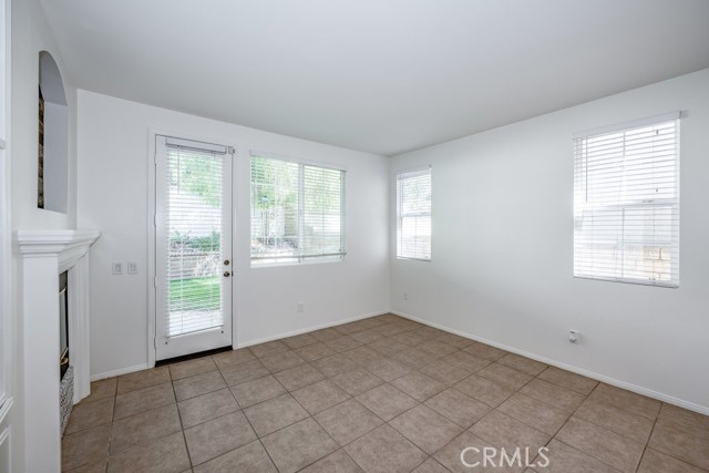 Detail Gallery Image 11 of 34 For 23321 Beachcomber Ln, Valencia,  CA 91355 - 4 Beds | 2/1 Baths