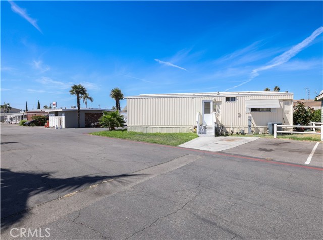 Detail Gallery Image 6 of 40 For 1801 E. Collins Ave #65,  Santa Ana,  CA 92867 - 2 Beds | 2 Baths