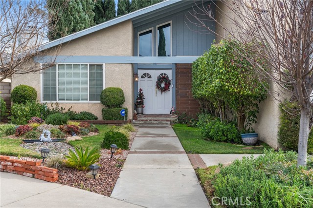 Detail Gallery Image 1 of 1 For 10252 Glade Ave, Chatsworth,  CA 91311 - 3 Beds | 2 Baths