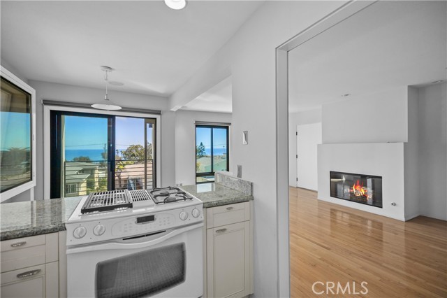 428 Cypress Drive, Laguna Beach CA: https://media.crmls.org/medias/f2995995-653d-43fa-a4dd-9c8a03f07575.jpg
