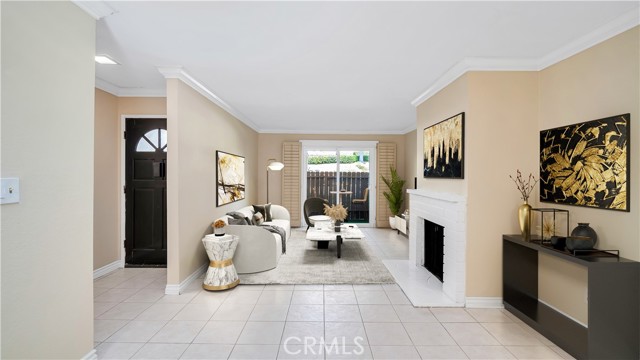 17522 Vandenberg Lane, Tustin CA: https://media.crmls.org/medias/f299ffdd-f5e4-4bca-a2bd-f1d238ac7d78.jpg