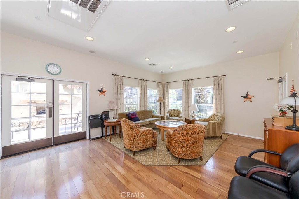 17760 Independence Lane