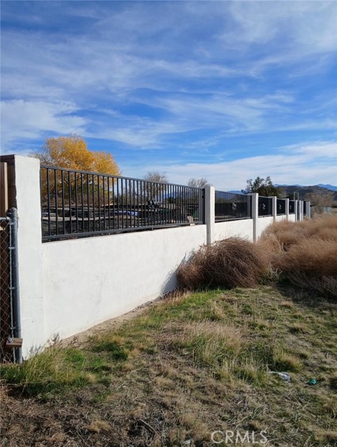 Detail Gallery Image 6 of 6 For 40531 176th, Lancaster,  CA 93535 - 3 Beds | 2 Baths