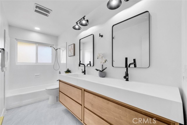 Detail Gallery Image 4 of 43 For 1437 N Kathleen, Orange,  CA 92867 - 4 Beds | 2 Baths