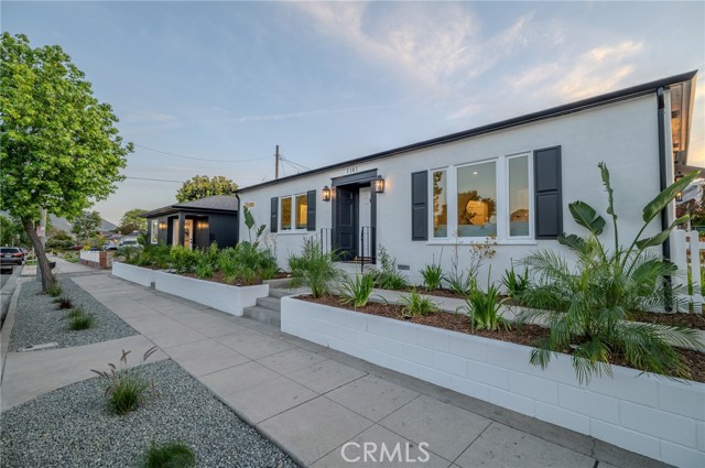 1141 North Lima Street photo 2