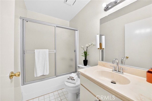 Detail Gallery Image 9 of 20 For 2324 Lillyvale Ave #143,  Los Angeles,  CA 90032 - 2 Beds | 2 Baths