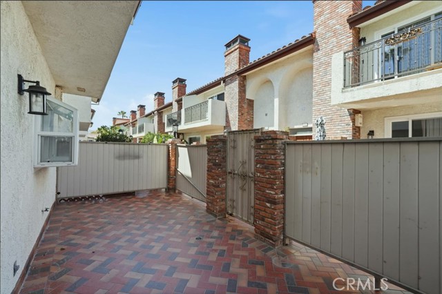 1207 Catalina Avenue, Redondo Beach, California 90277, 4 Bedrooms Bedrooms, ,3 BathroomsBathrooms,Residential,For Sale,Catalina,SB26091712