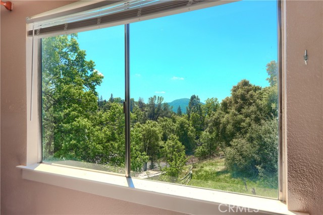 Detail Gallery Image 13 of 54 For 42275 Buckeye Rd, Oakhurst,  CA 93644 - 4 Beds | 2/1 Baths