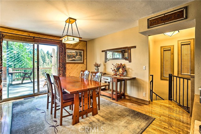 Detail Gallery Image 10 of 30 For 26637 Lake Forest Dr, Twin Peaks,  CA 92391 - 2 Beds | 2/1 Baths