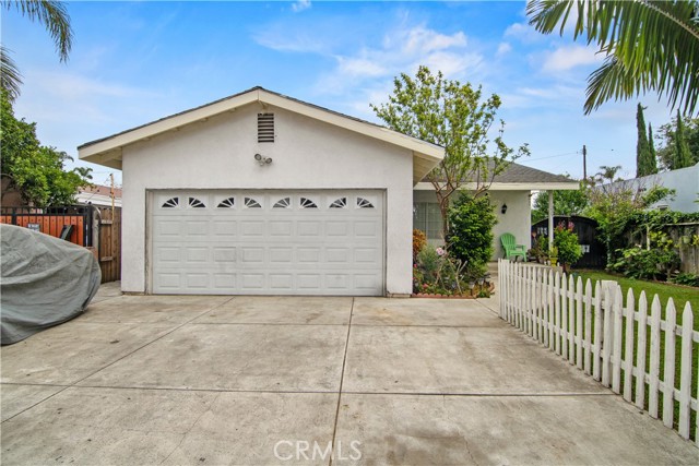Detail Gallery Image 16 of 17 For 1227 S Garnsey St, Santa Ana,  CA 92707 - 3 Beds | 2 Baths