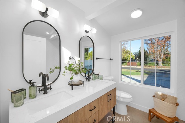 Detail Gallery Image 21 of 49 For 5711 Simpson Ave, Valley Village,  CA 91607 - 4 Beds | 2/1 Baths