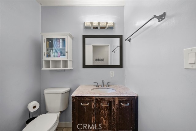 Detail Gallery Image 15 of 36 For 8053 Brimfield Ave, Panorama City,  CA 91402 - 4 Beds | 1/1 Baths