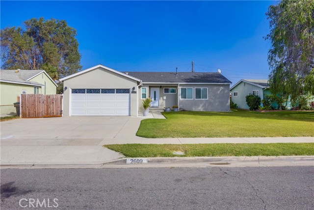 Detail Gallery Image 1 of 1 For 2609 W Shadow Ln, Anaheim,  CA 92801 - 3 Beds | 2 Baths