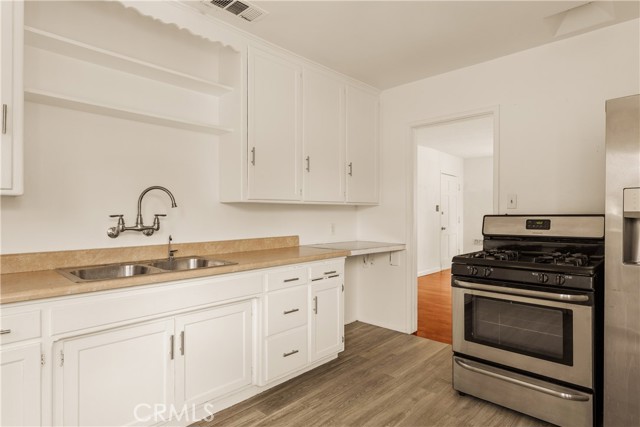 Detail Gallery Image 8 of 16 For 6916 Wystone Ave, Reseda,  CA 91335 - 2 Beds | 1 Baths