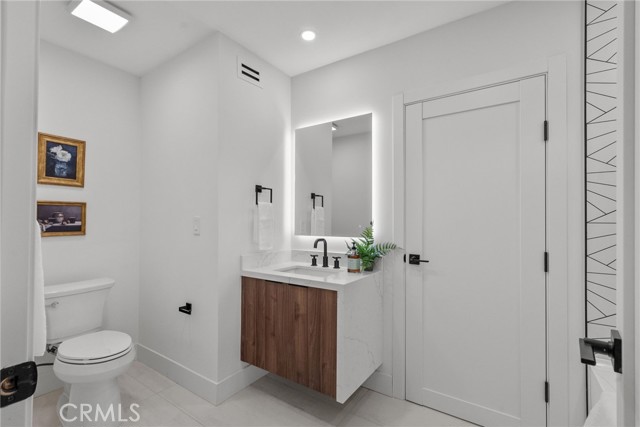 24201 Caris Street, Woodland Hills CA: https://media.crmls.org/medias/f29e4177-d95d-4b93-a48e-964d0e95345c.jpg