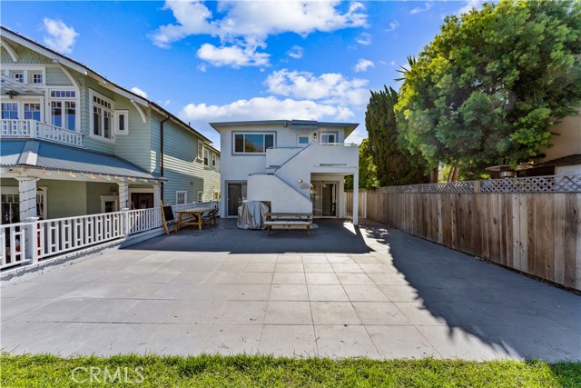 Detail Gallery Image 37 of 66 For 400 17th St, Manhattan Beach,  CA 90266 - 4 Beds | 2 Baths