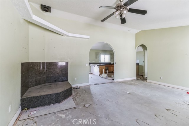 Detail Gallery Image 5 of 28 For 8975 Pumalo Rd, Lucerne Valley,  CA 92356 - 4 Beds | 2 Baths